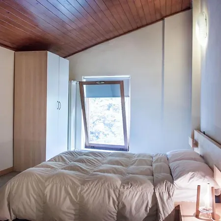 Hintown Little Attic In Center Como